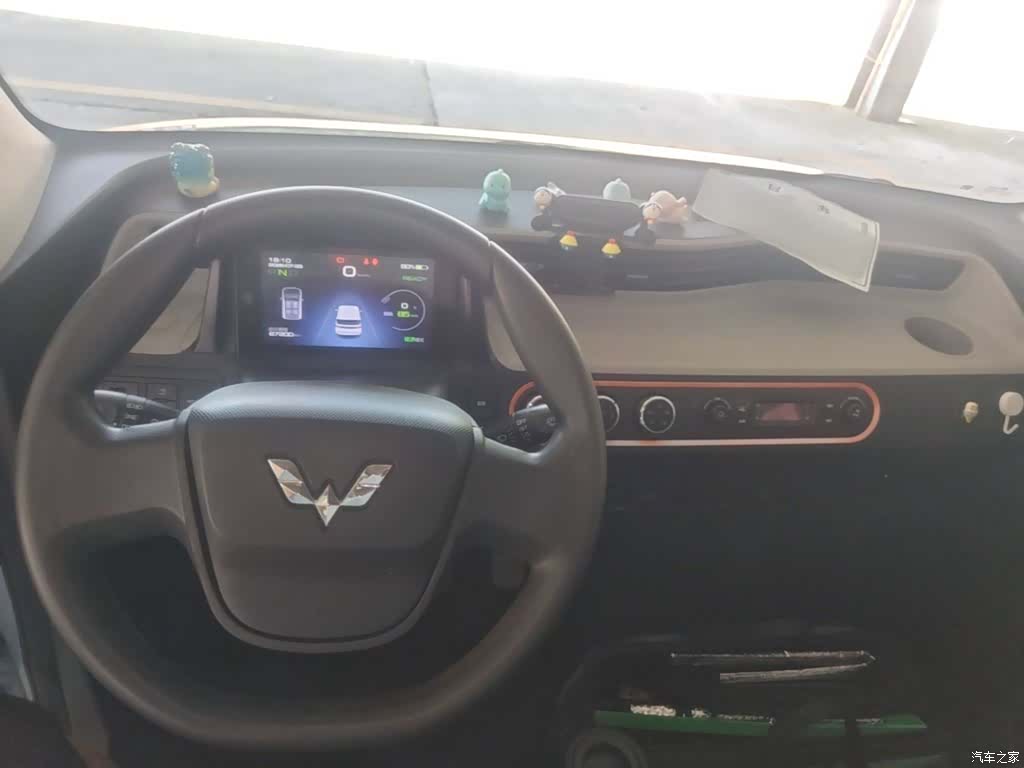 Wuling MINIEV, 2021 10