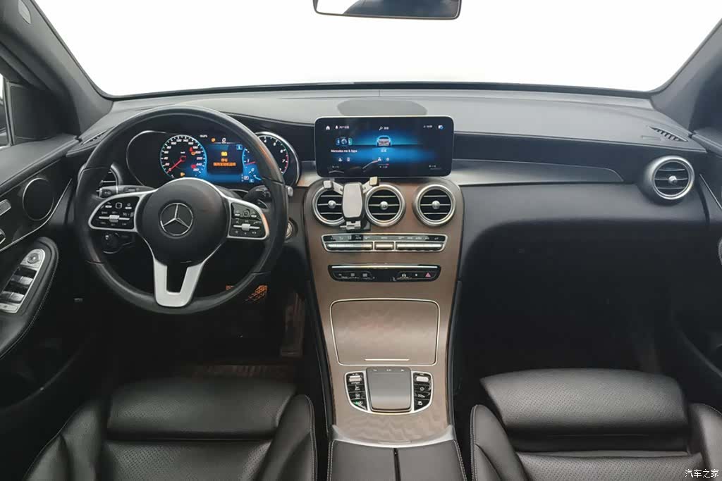 Mercedes-Benz GLC, 2020 13
