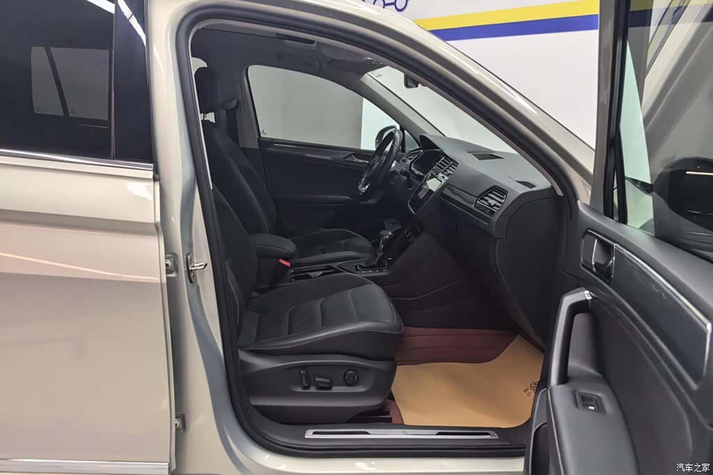 Volkswagen Tiguan L, 2021 8