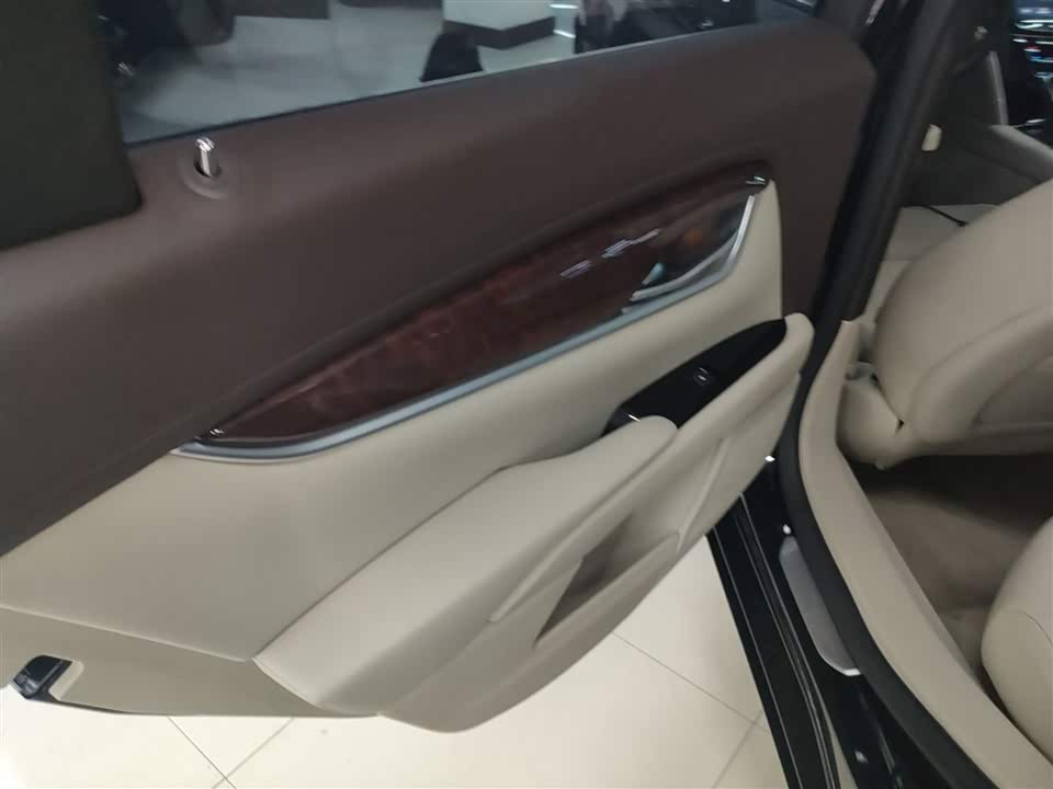 Cadillac XTS