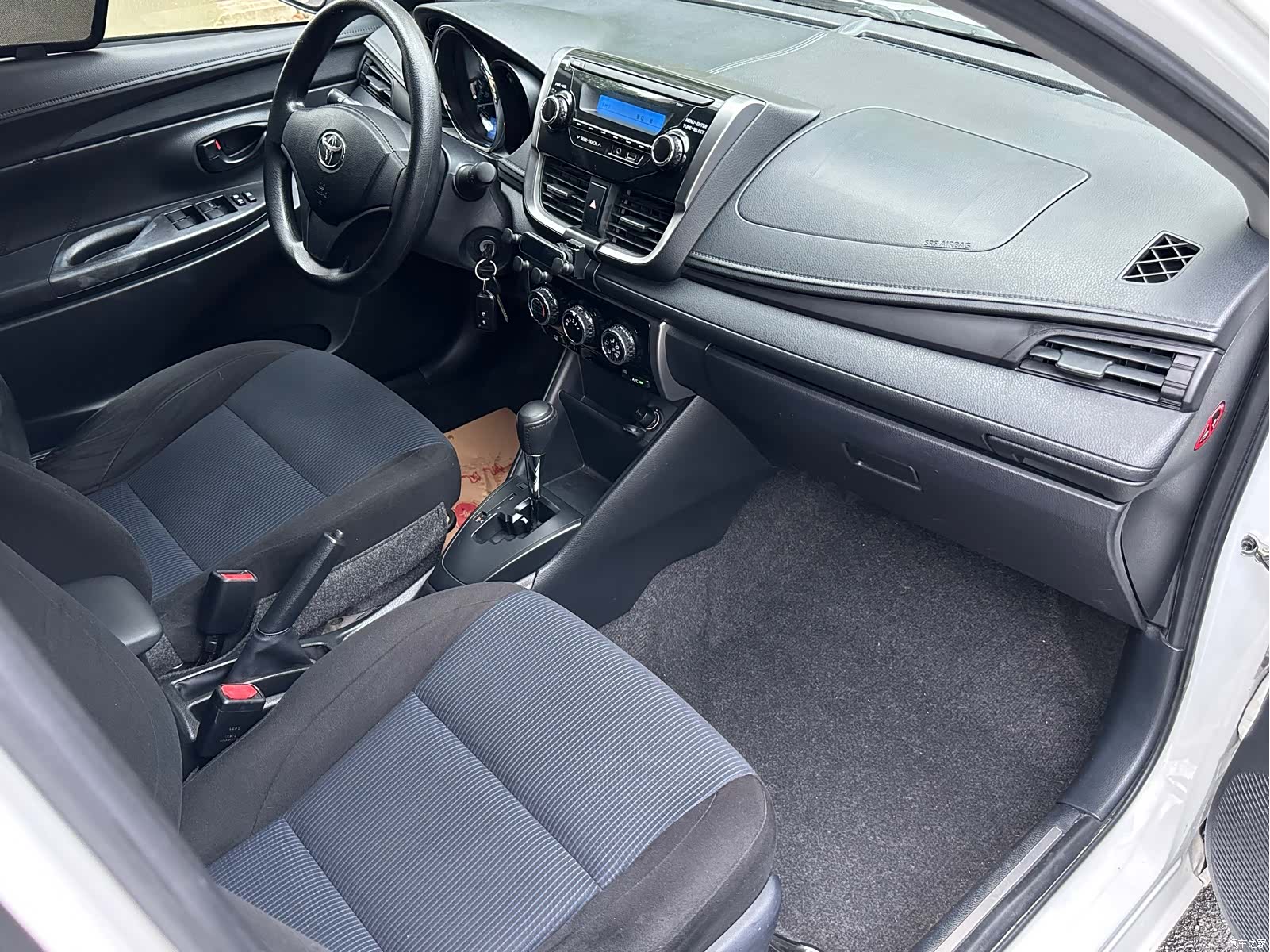 Toyota YARiS L, 2019 14