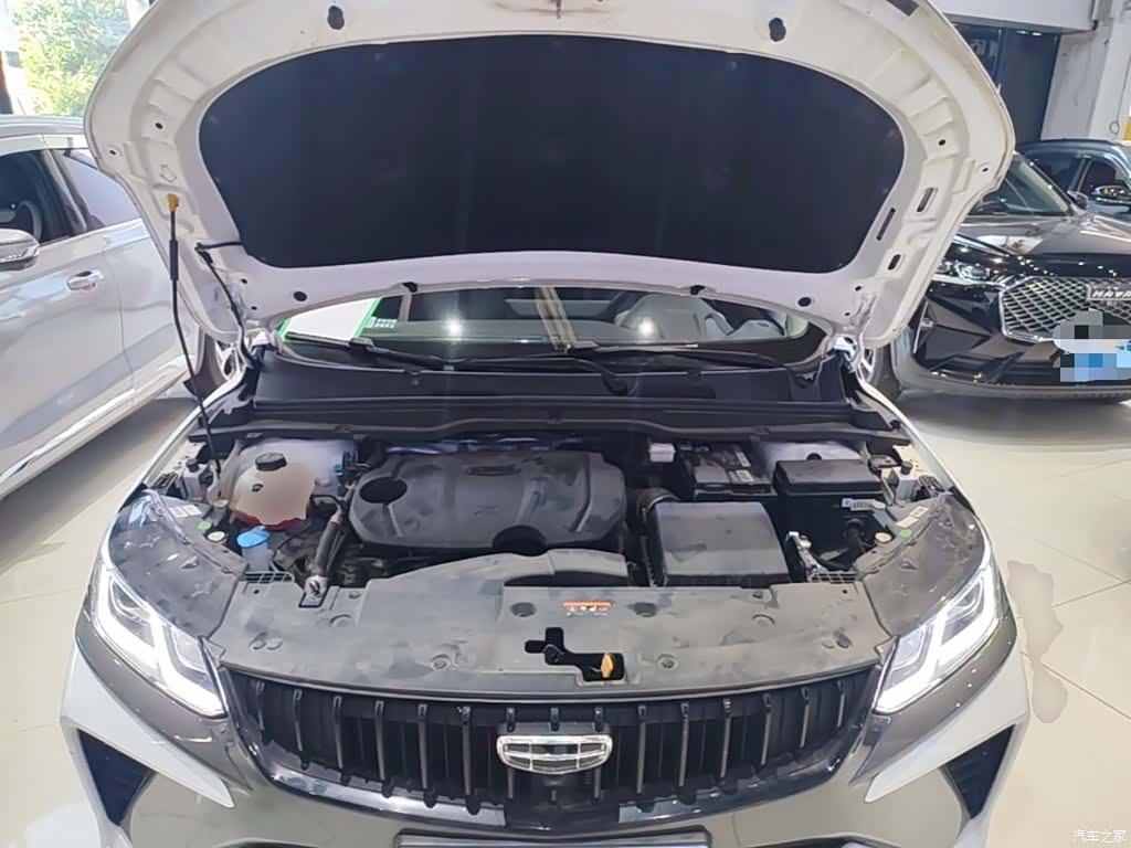 Geely Coolray, 2023 20