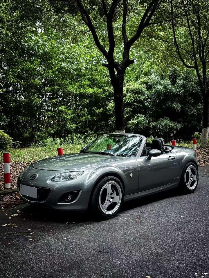 Mazda MX-5, 2010 1