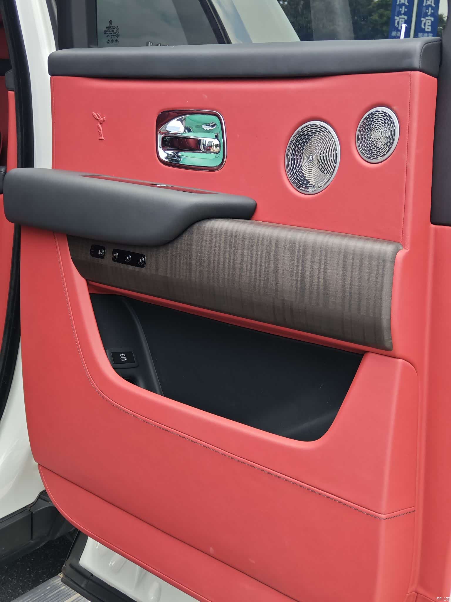 Rolls-Royce Cullinan, 2022 9