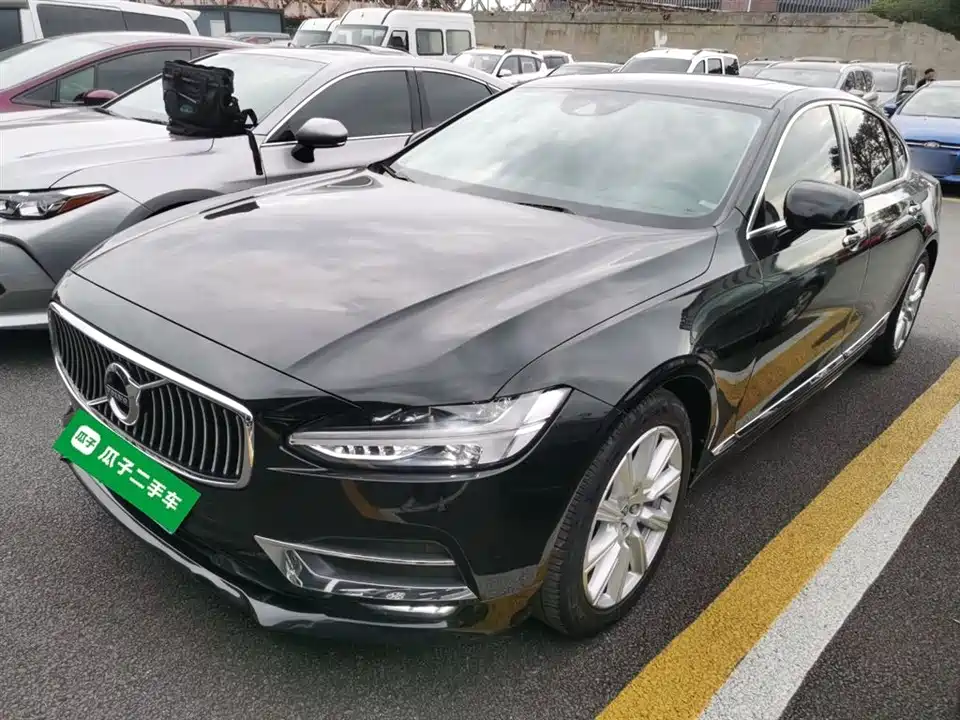 Volvo S90