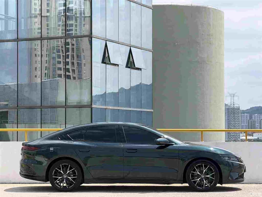 BYD Han, 2023 9