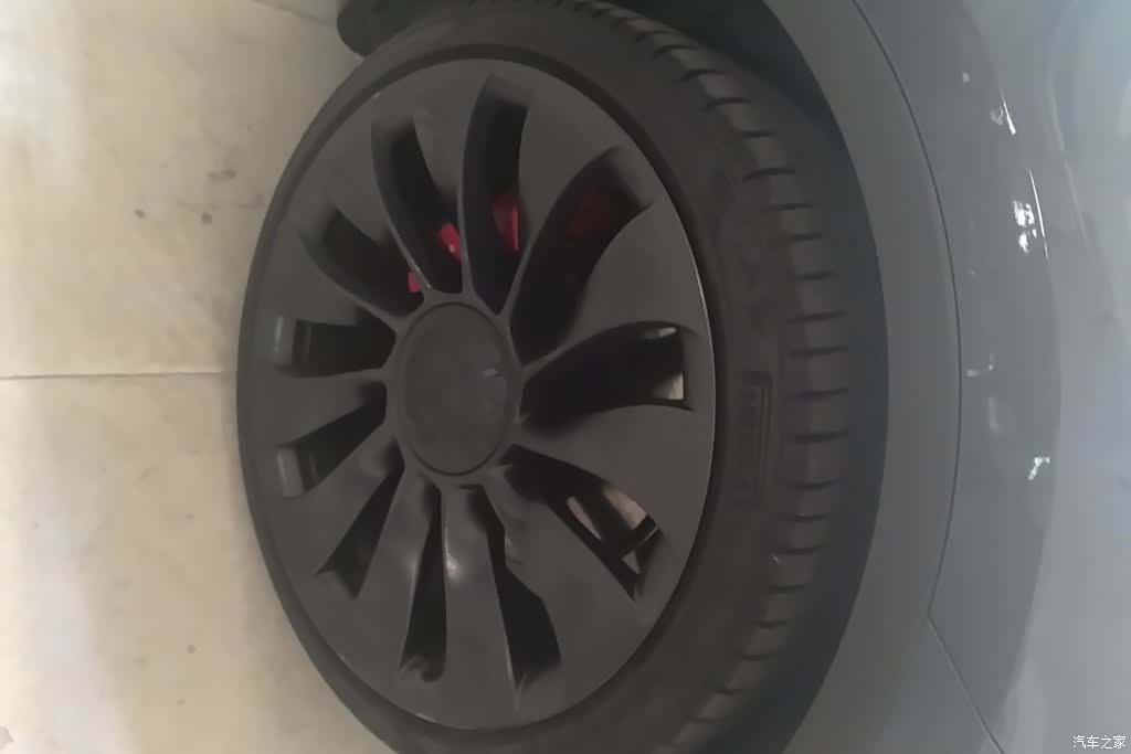 Tesla Model Y, 2021 6