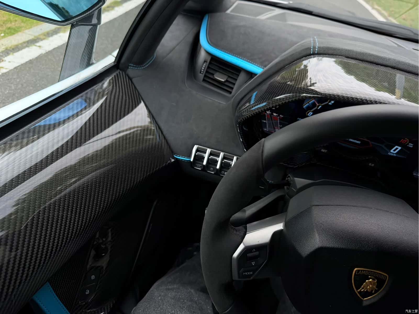 Lamborghini Aventador, 2012 14