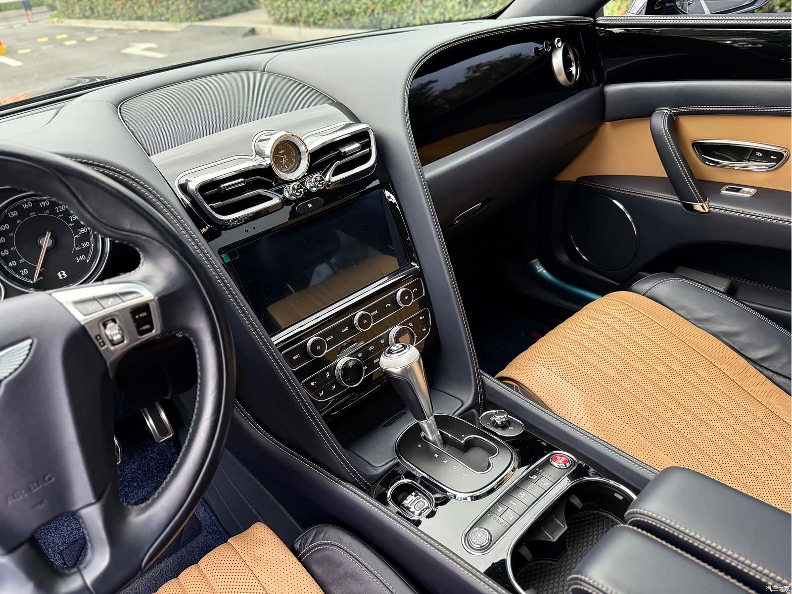 Bentley Flying Spur, 2017 8