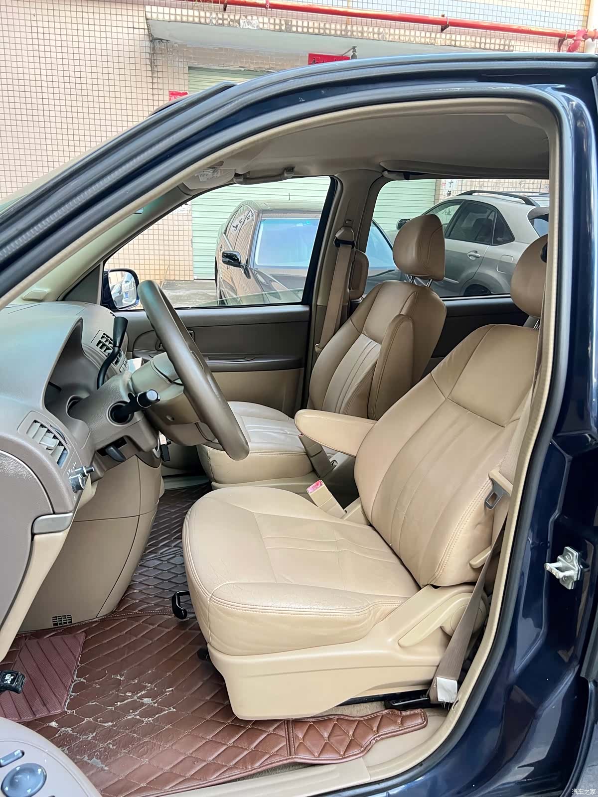 Buick GL8, 2012 7