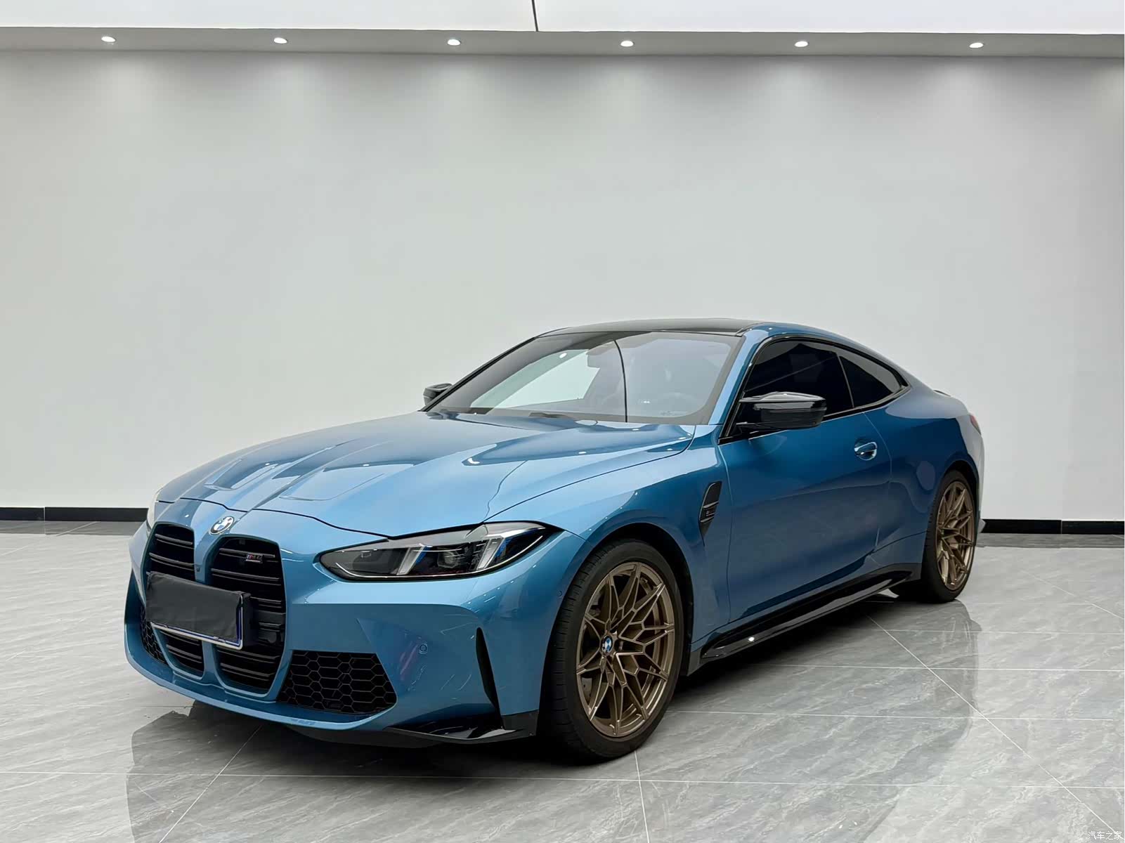 BMW M4, 2025 1