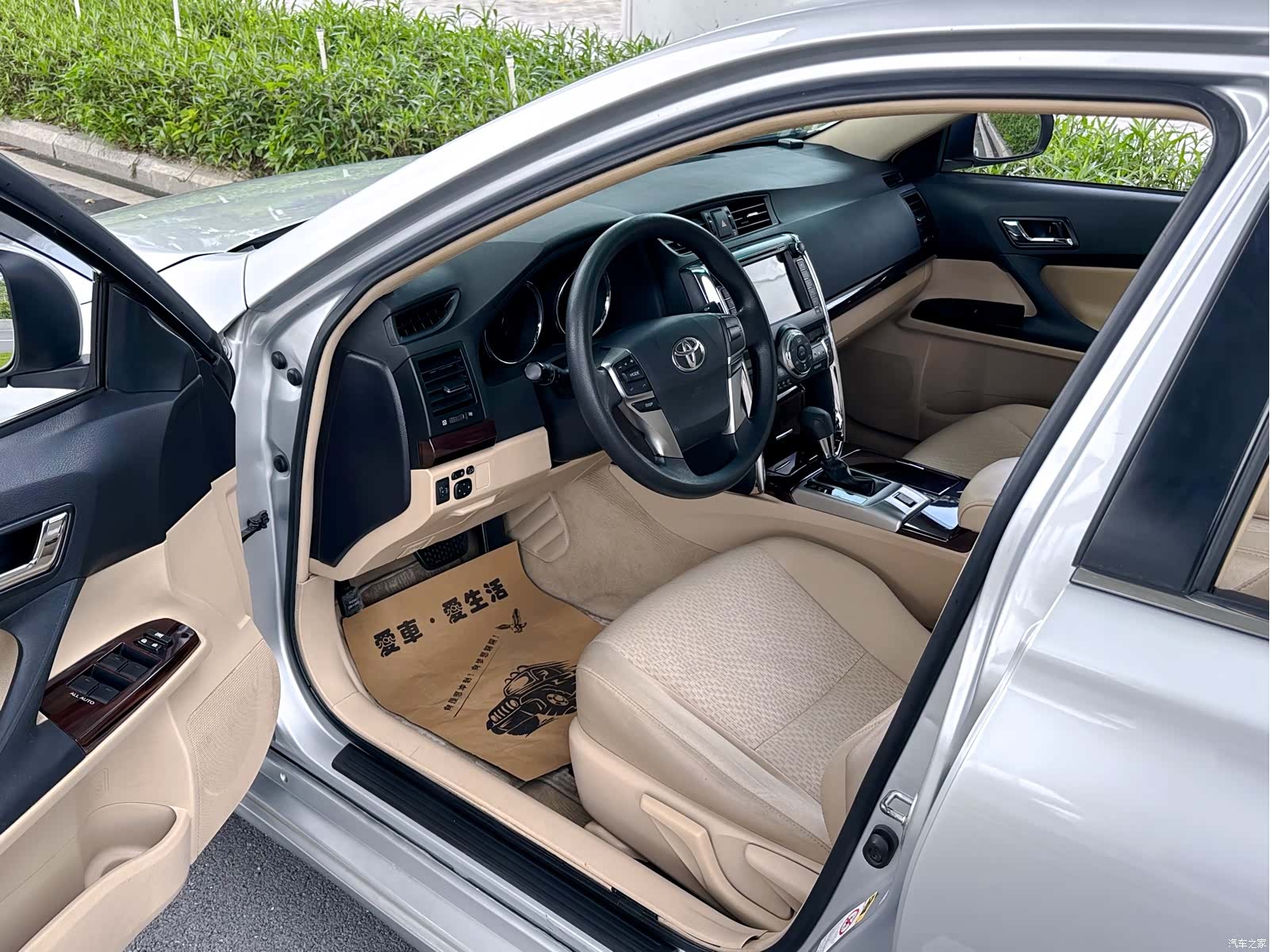 Toyota 2.5S, 2012 12