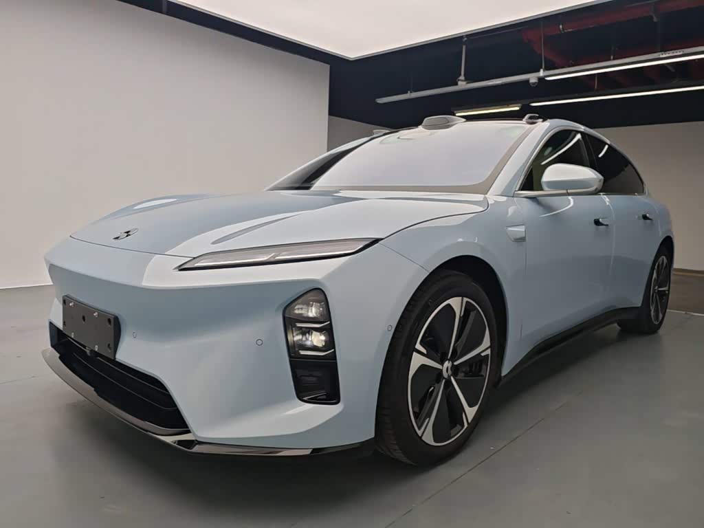 NIO ET5