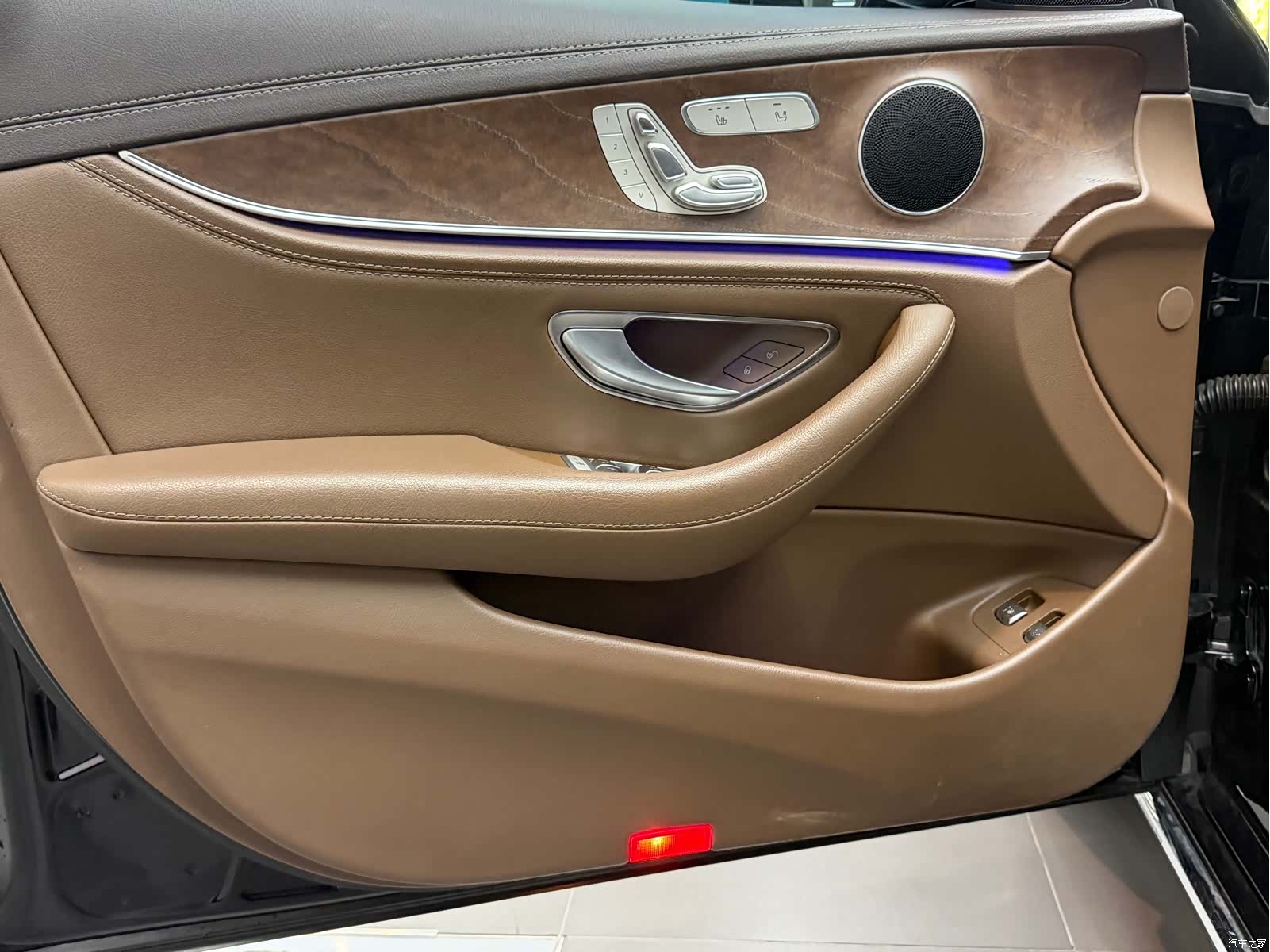 Mercedes-Benz E-Class, 2023 15