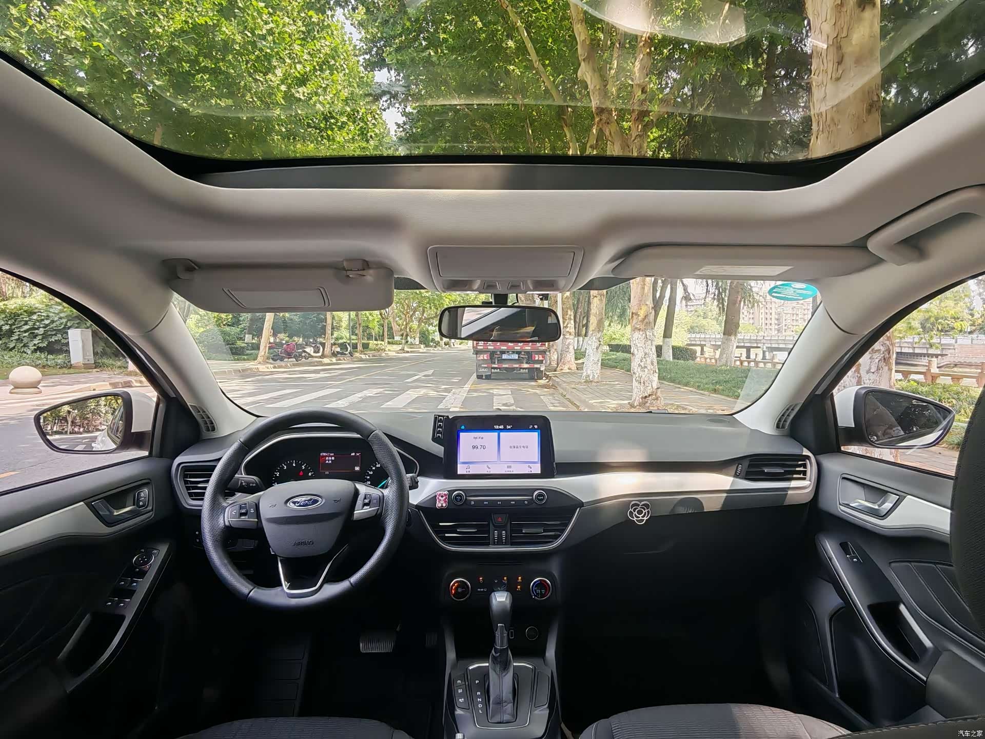 Ford Focus, 2019 16