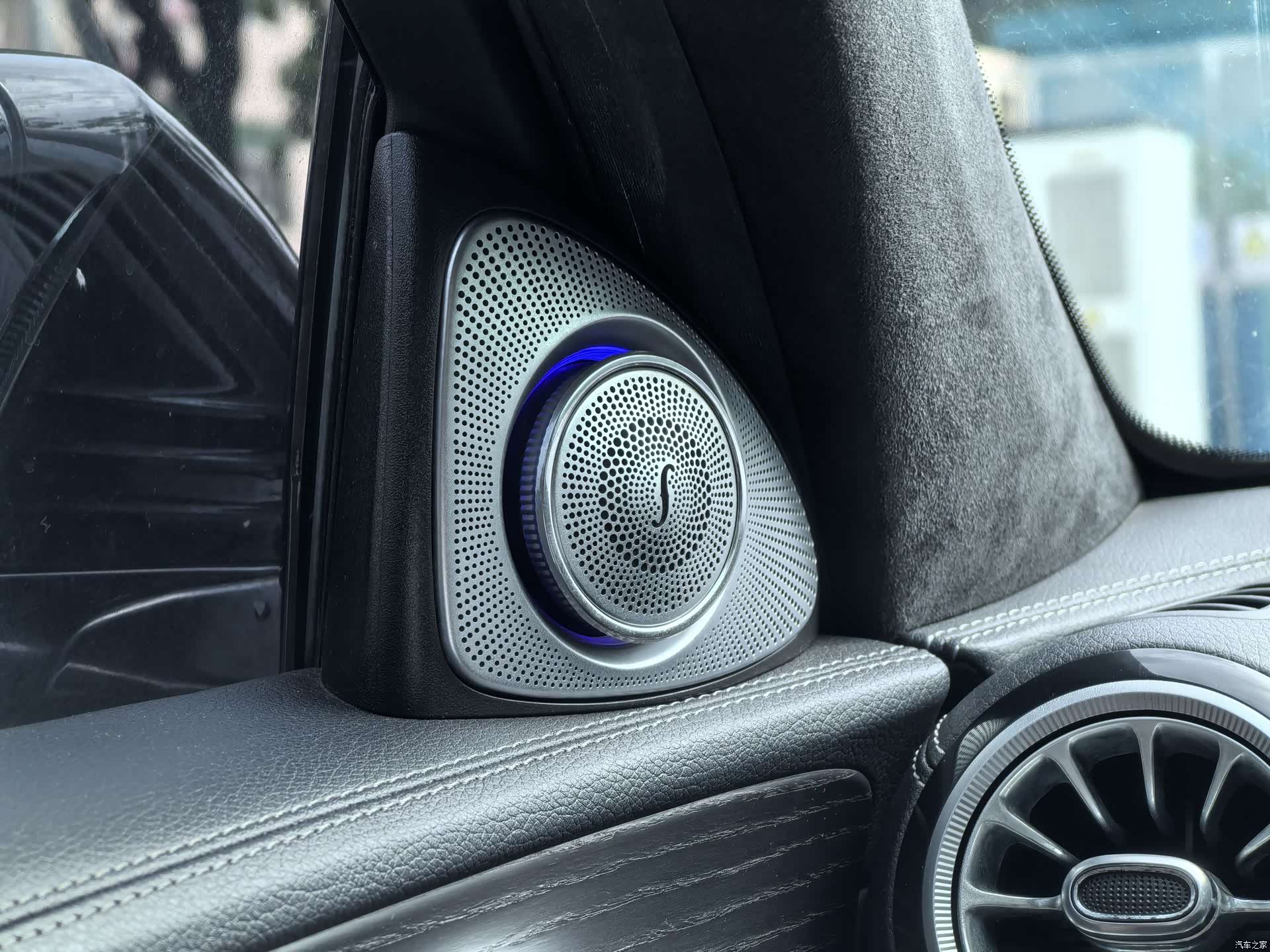 Mercedes-Benz E-Class, 2020 18