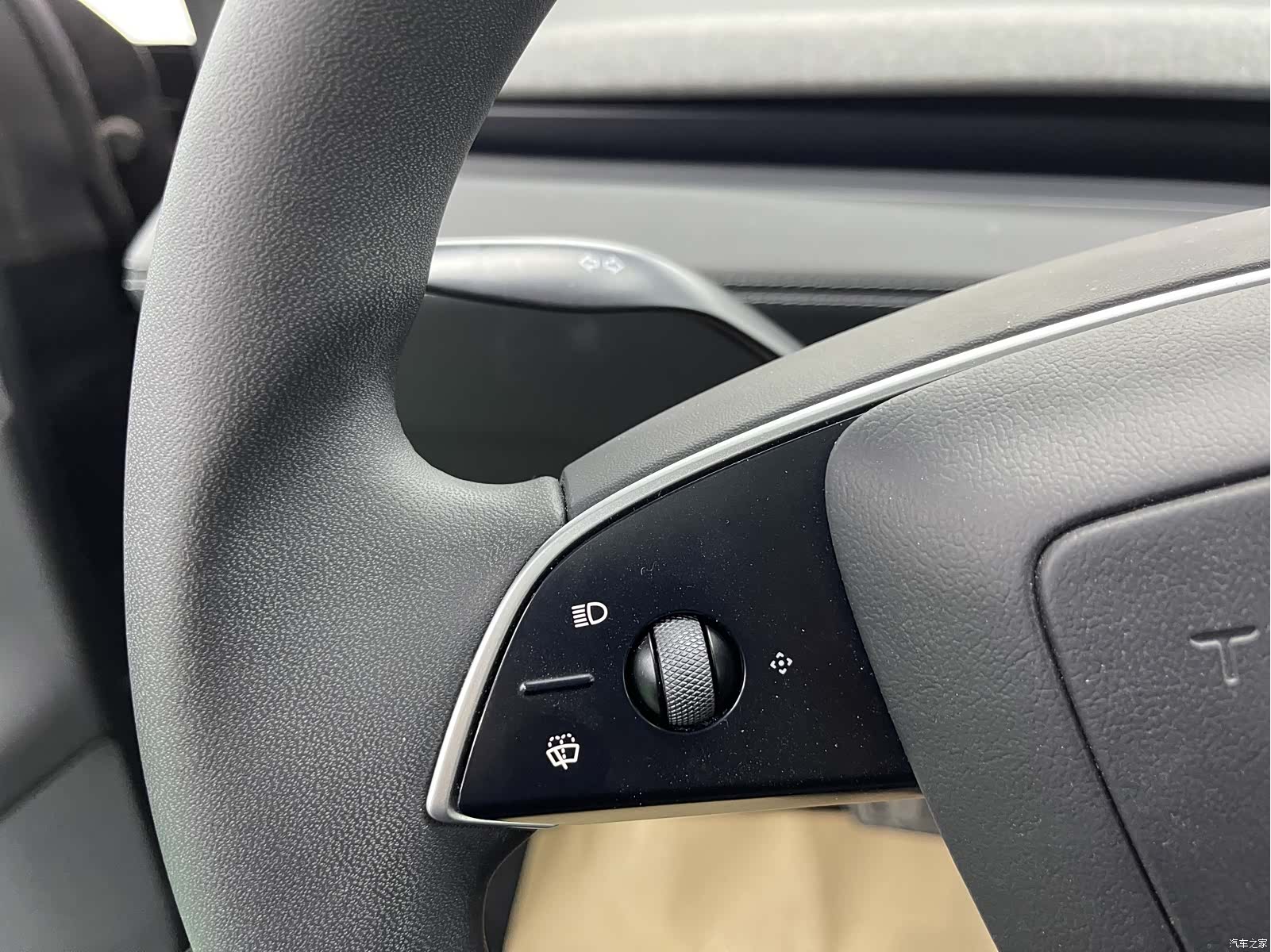 Tesla Model Y, 2025 13