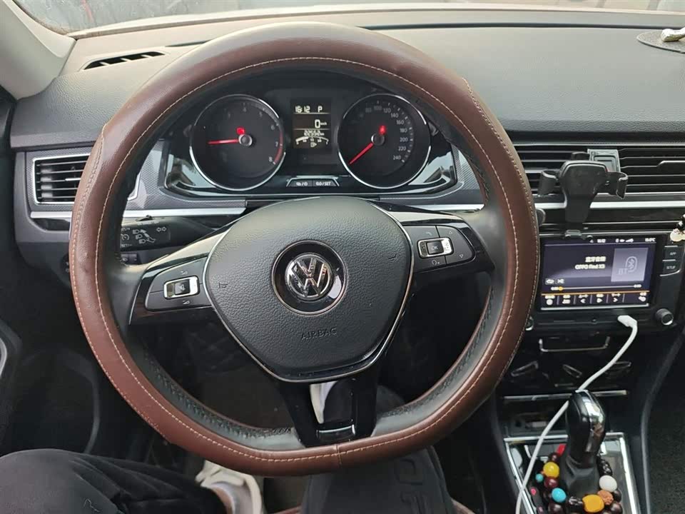 Volkswagen C-TREK Wei Collar