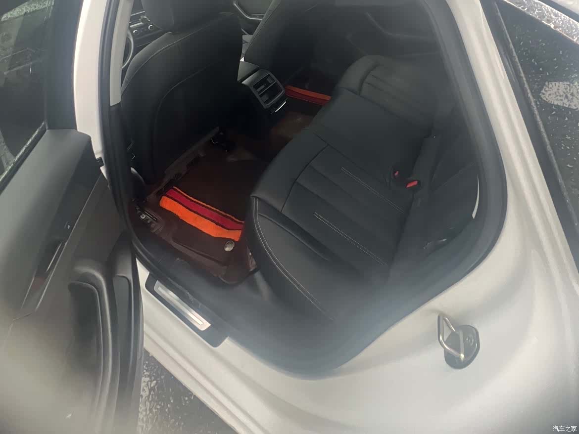 Audi A4L, 2019 11