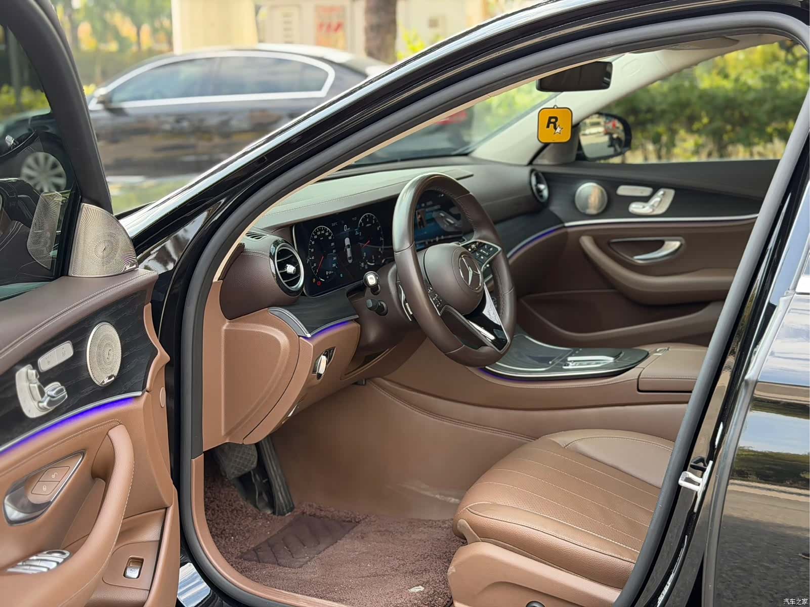 Mercedes-Benz E-Class, 2021 4