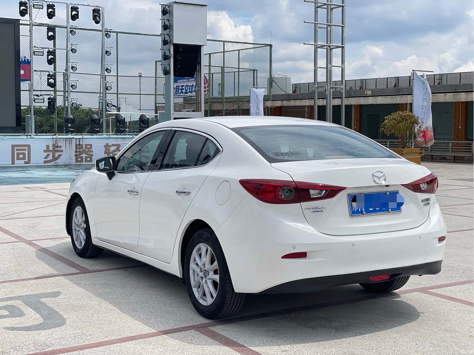 Mazda Mazda3, 2018 15