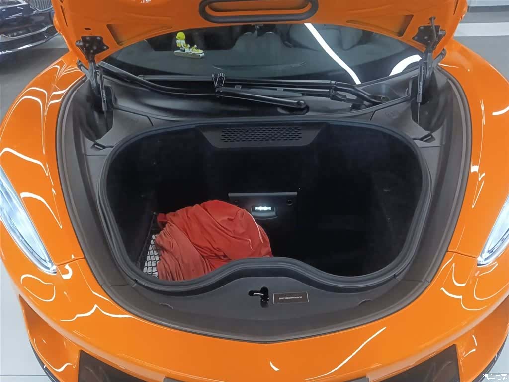 McLaren GT, 2023 11