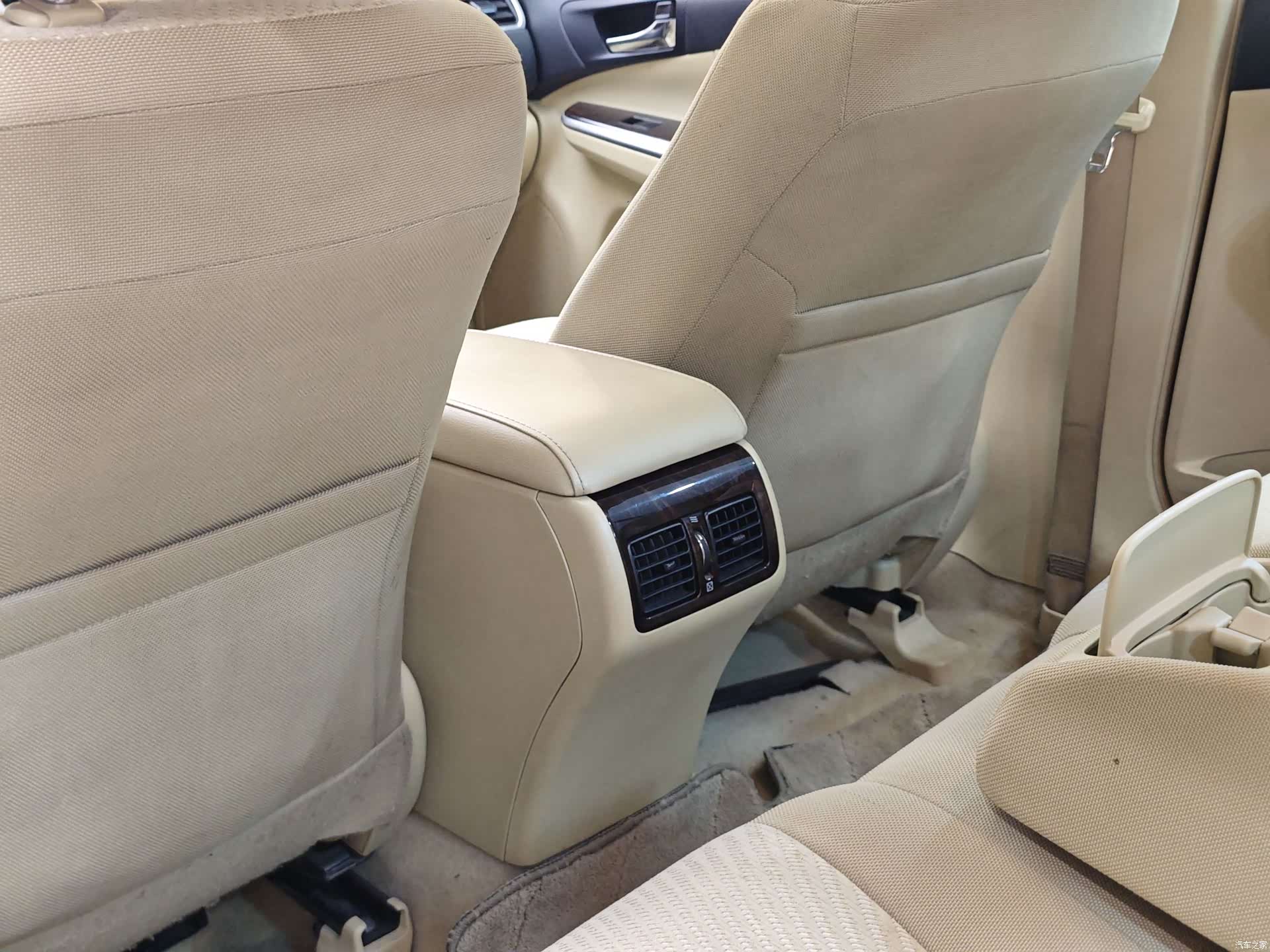 Toyota Camry, 2016 24