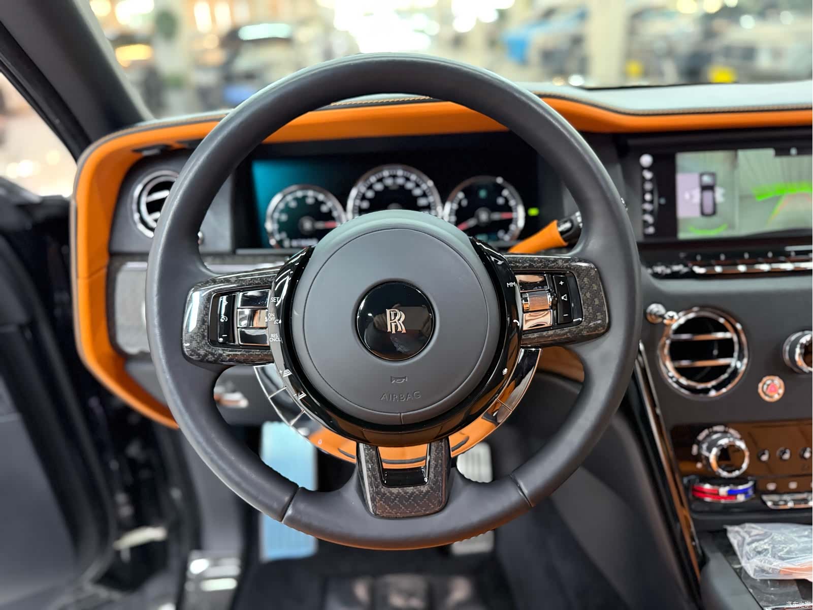 Rolls-Royce Cullinan, 2023 13