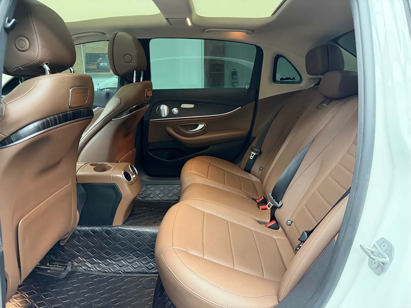Mercedes-Benz E-Class, 2020 все фото
