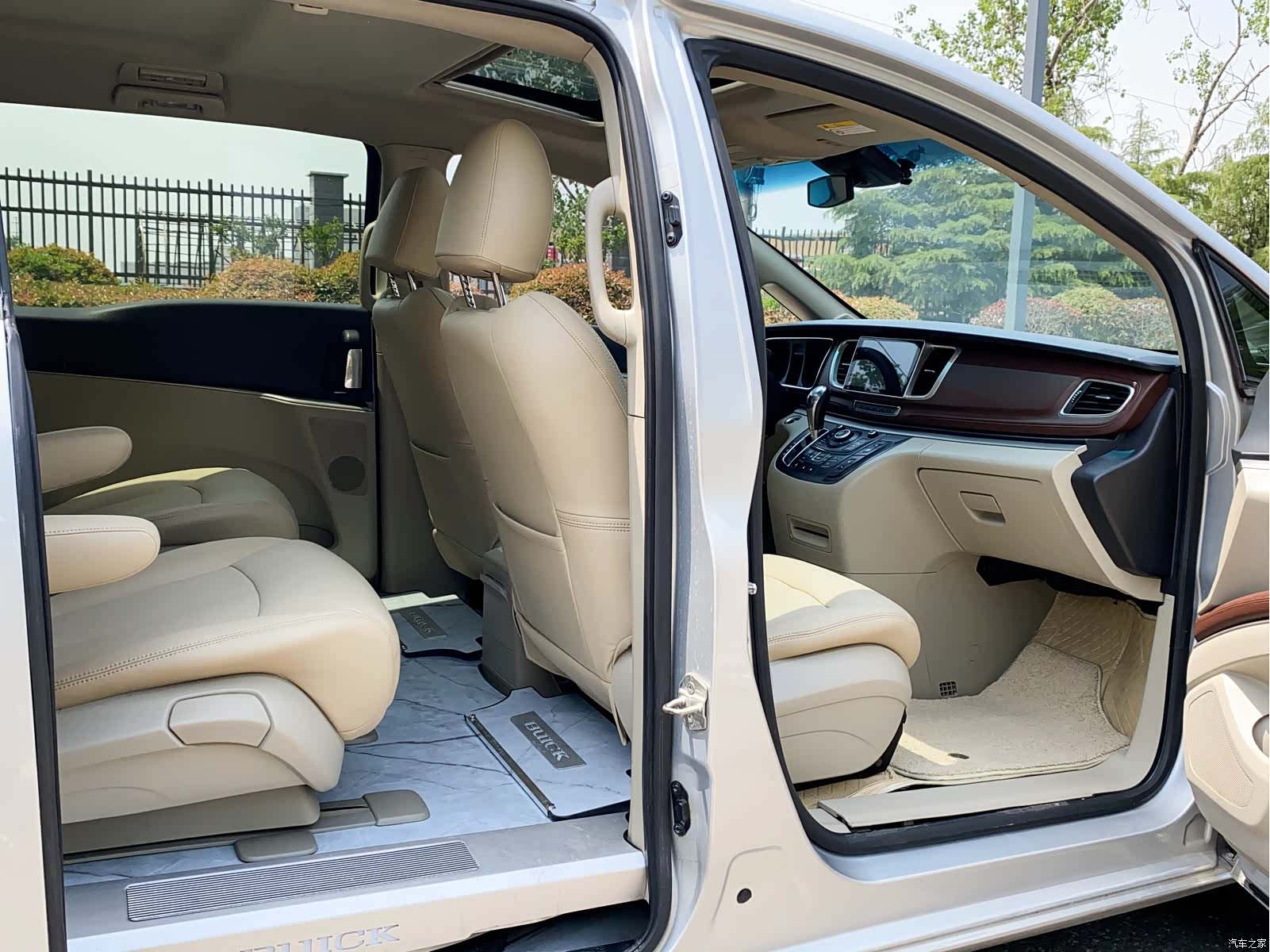 Buick GL8, 2016 23