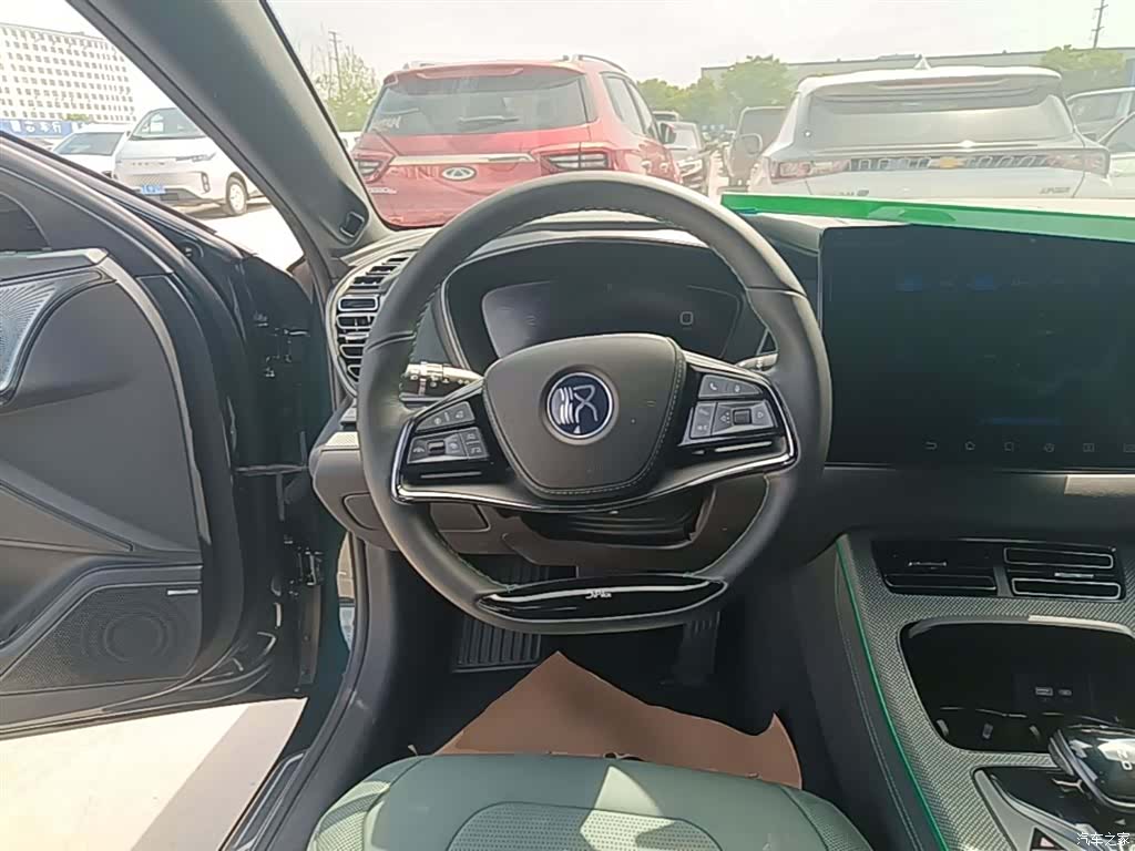 BYD Han, 2023 11