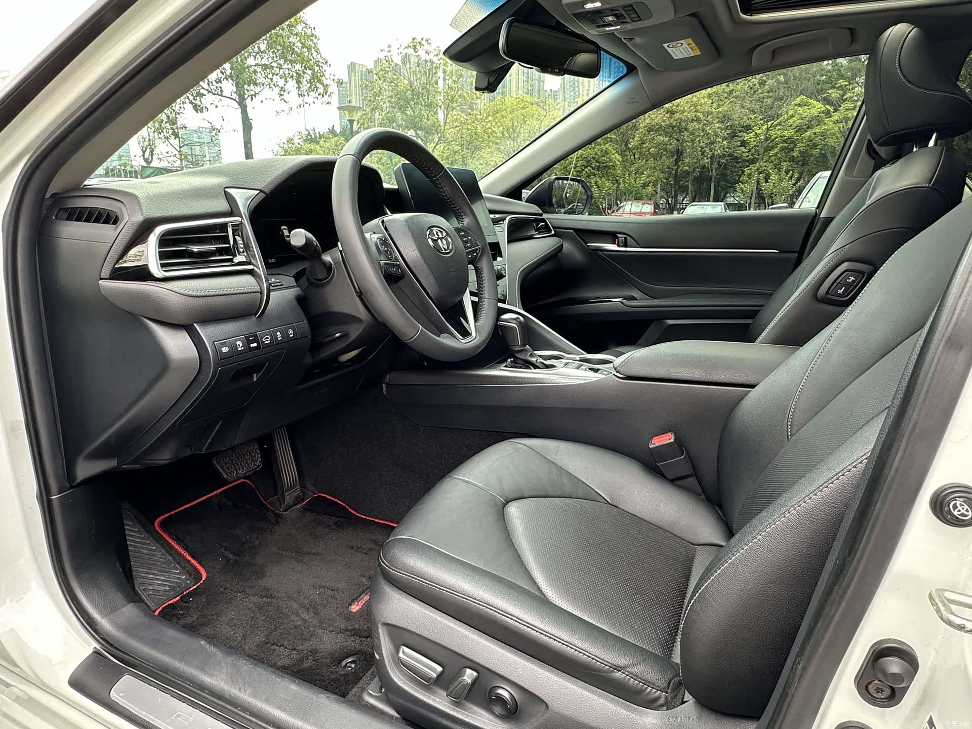 Toyota Camry, 2022 8