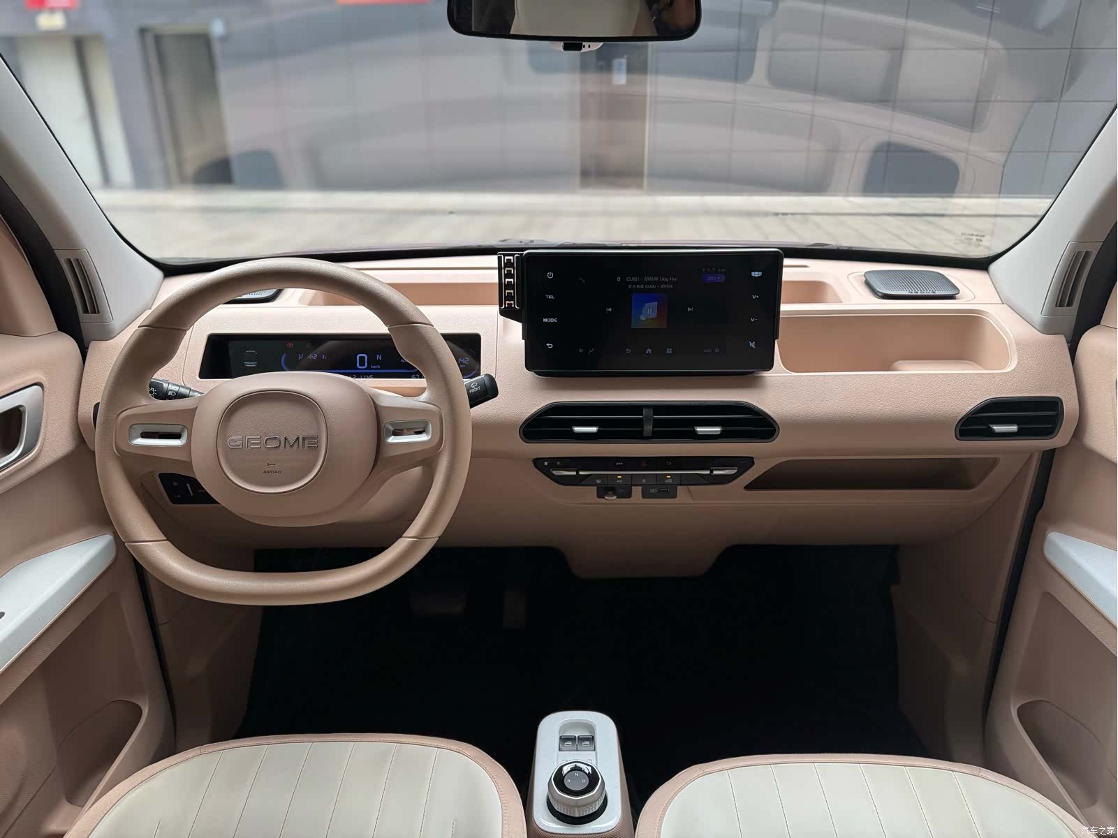 Geely Panda, 2024 7