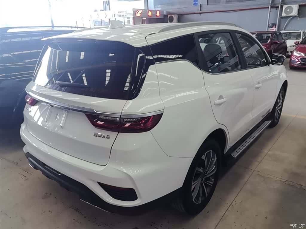 Geely X6, 2020 7