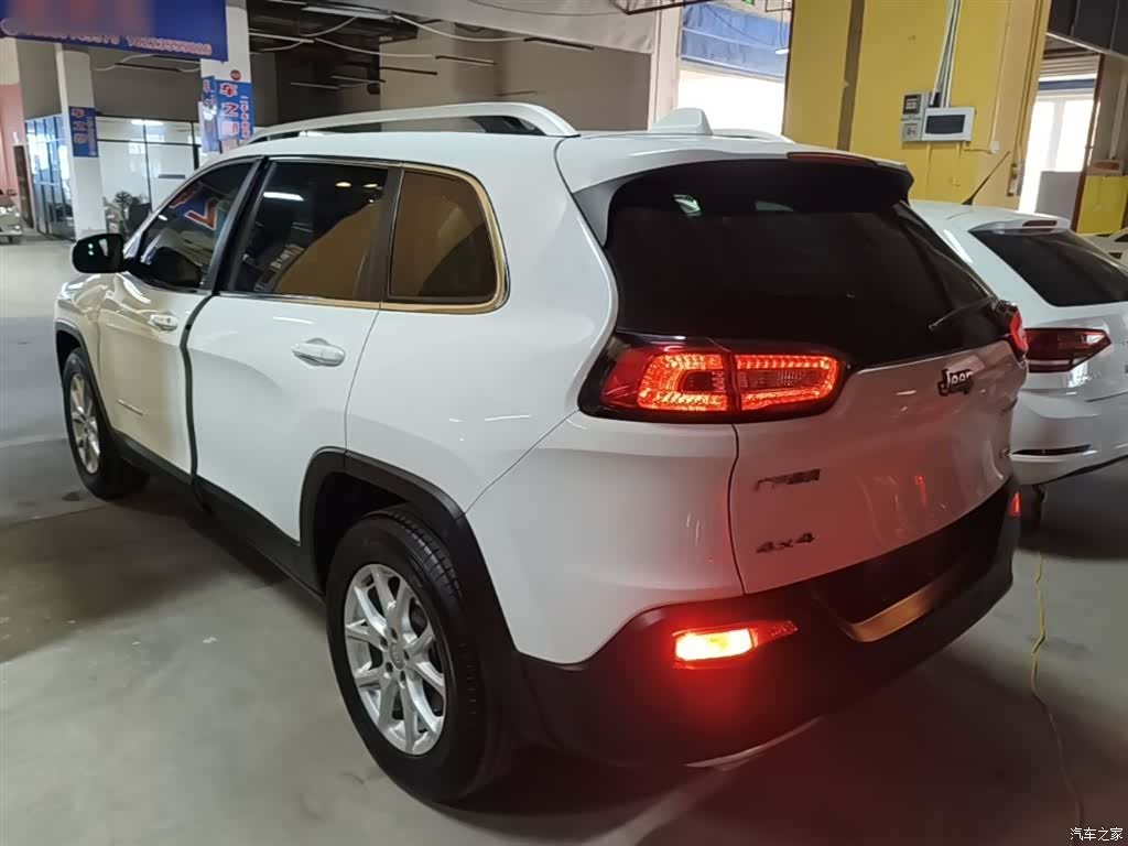 Jeep Cherokee, 2016 все фото