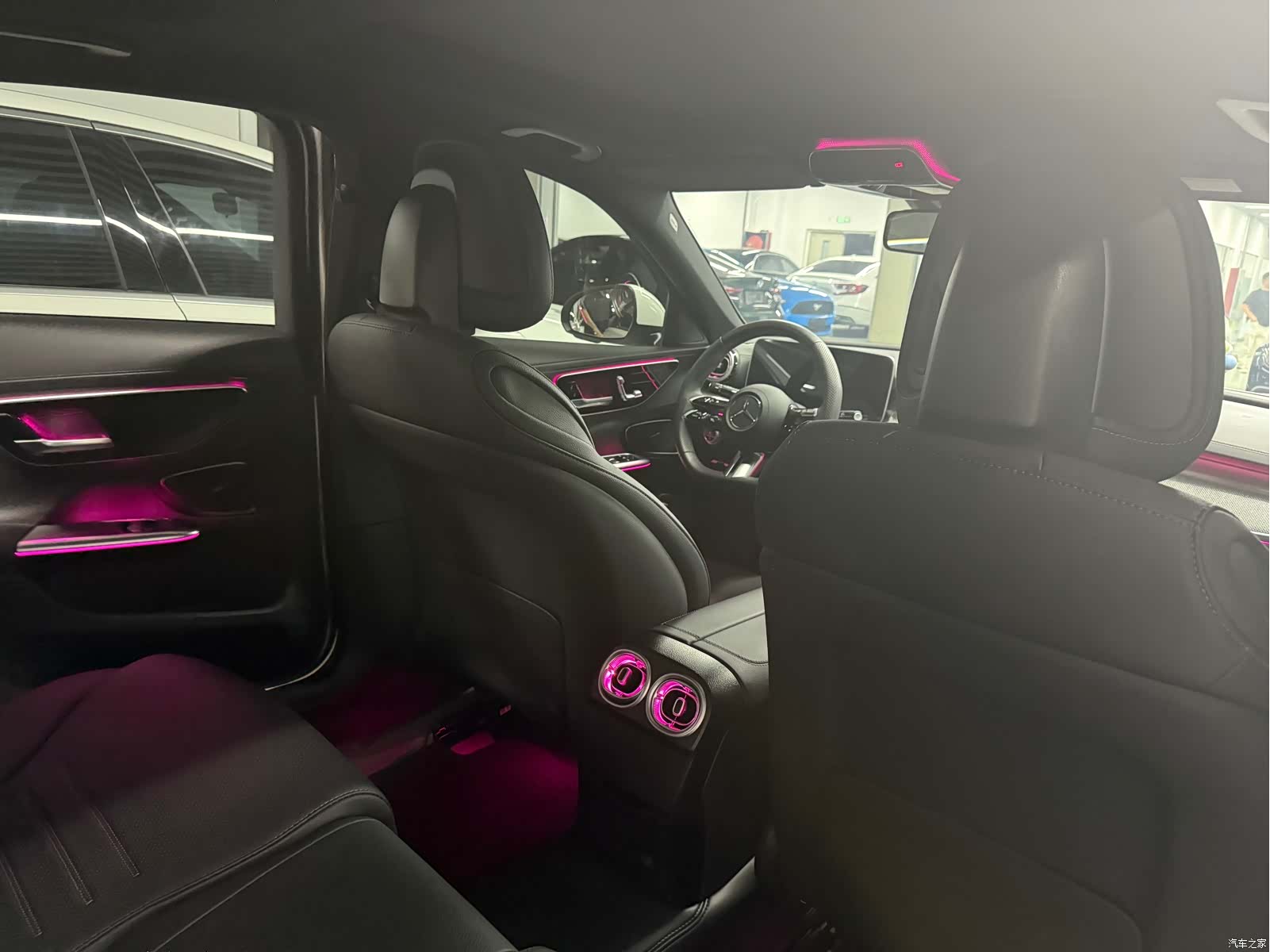 Mercedes-Benz C-Class, 2026 11