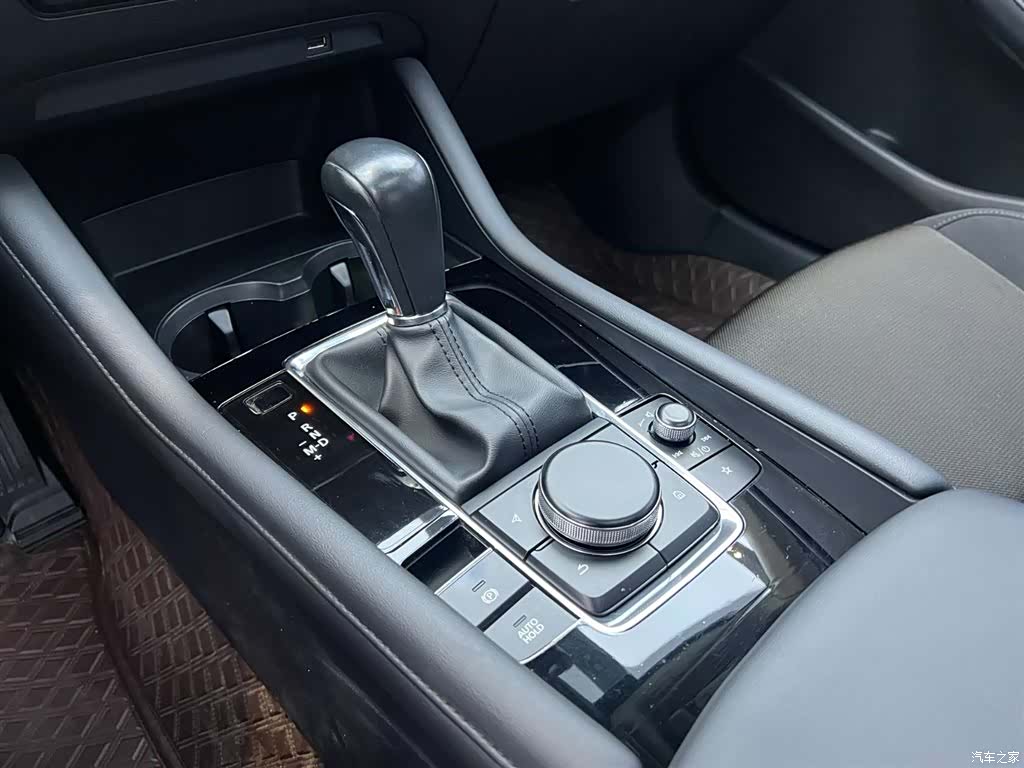 Mazda Mazda3, 2022 21