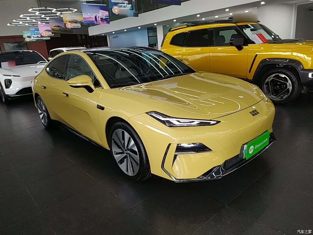 Geely E8, 2024 4