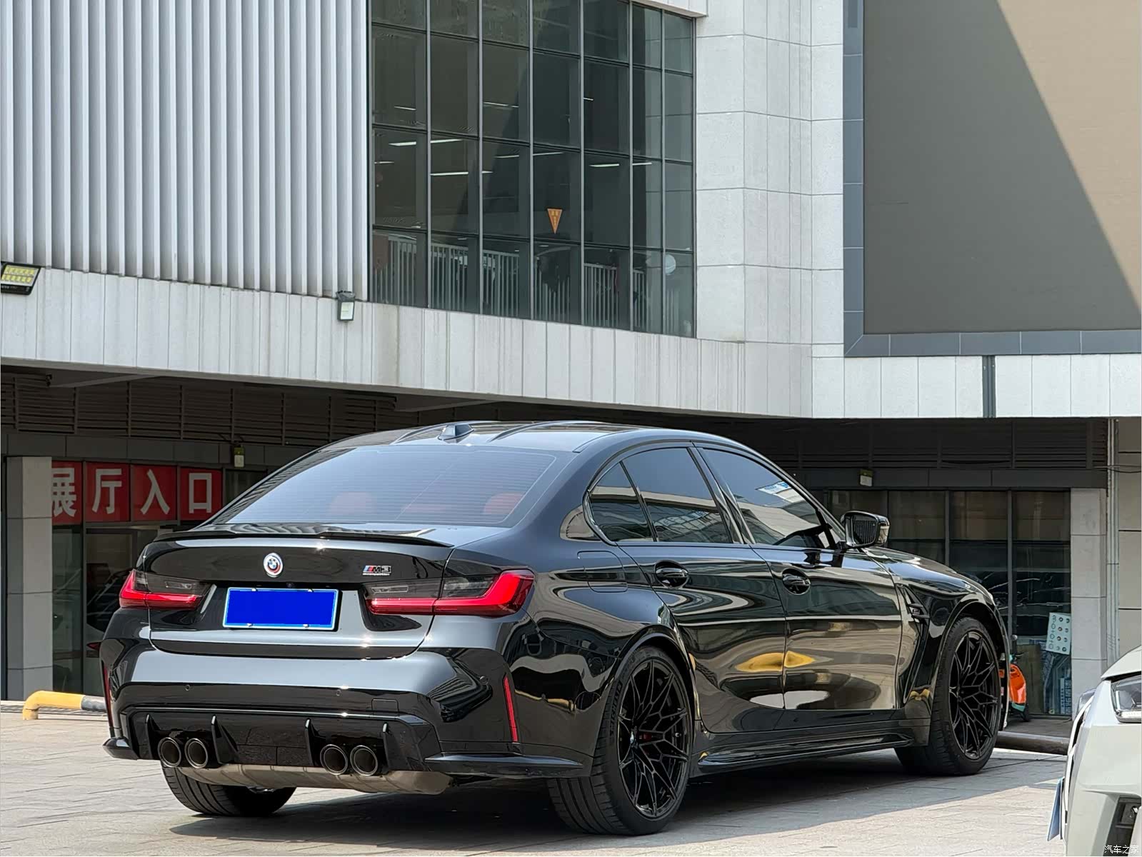 BMW M3, 2025 8