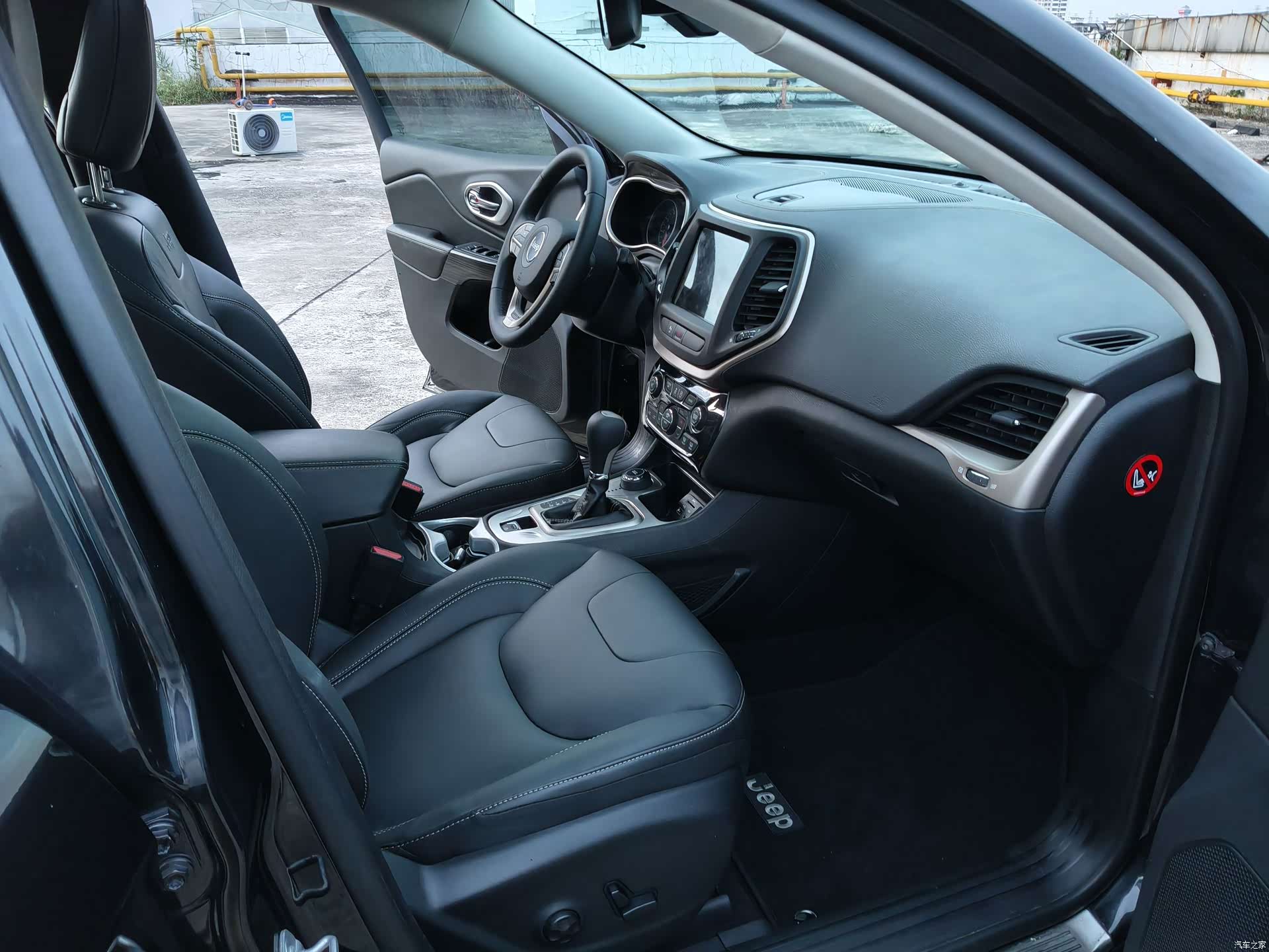 Jeep Cherokee, 2016 9