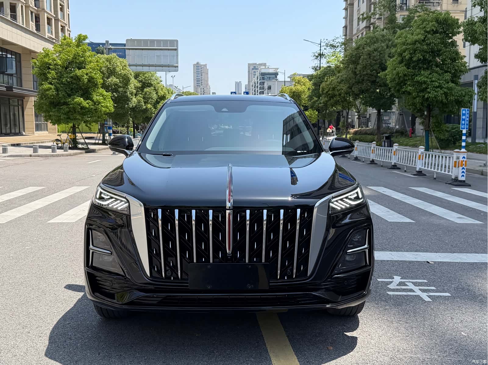 Hongqi HS5, 2023 2