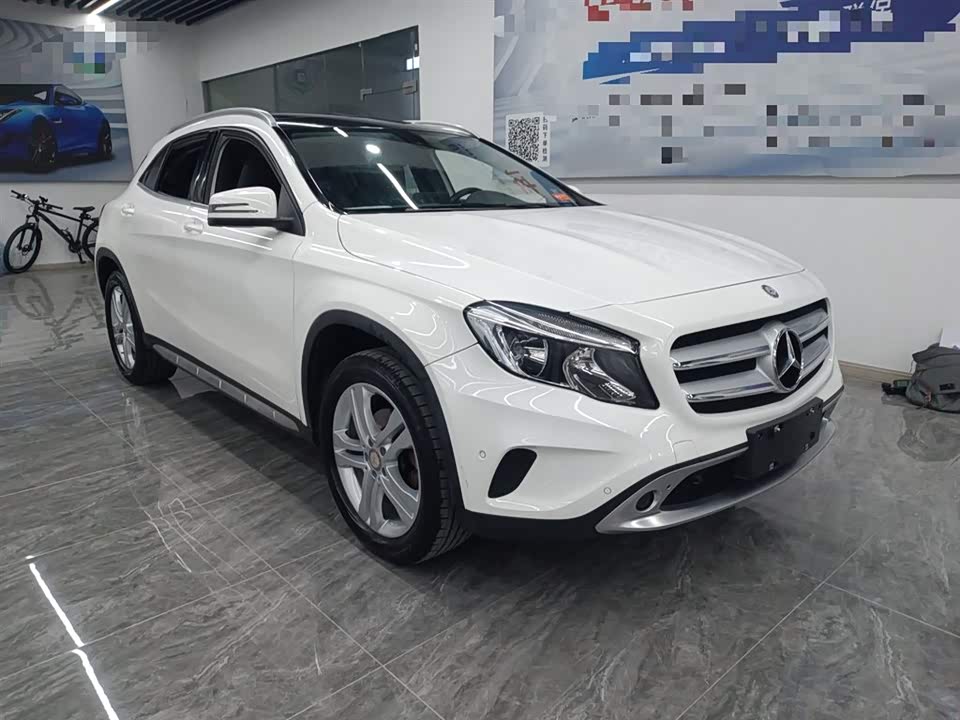 Mercedes-Benz GLA