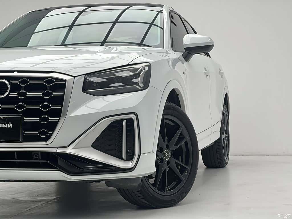 Audi Q2L, 2022 4