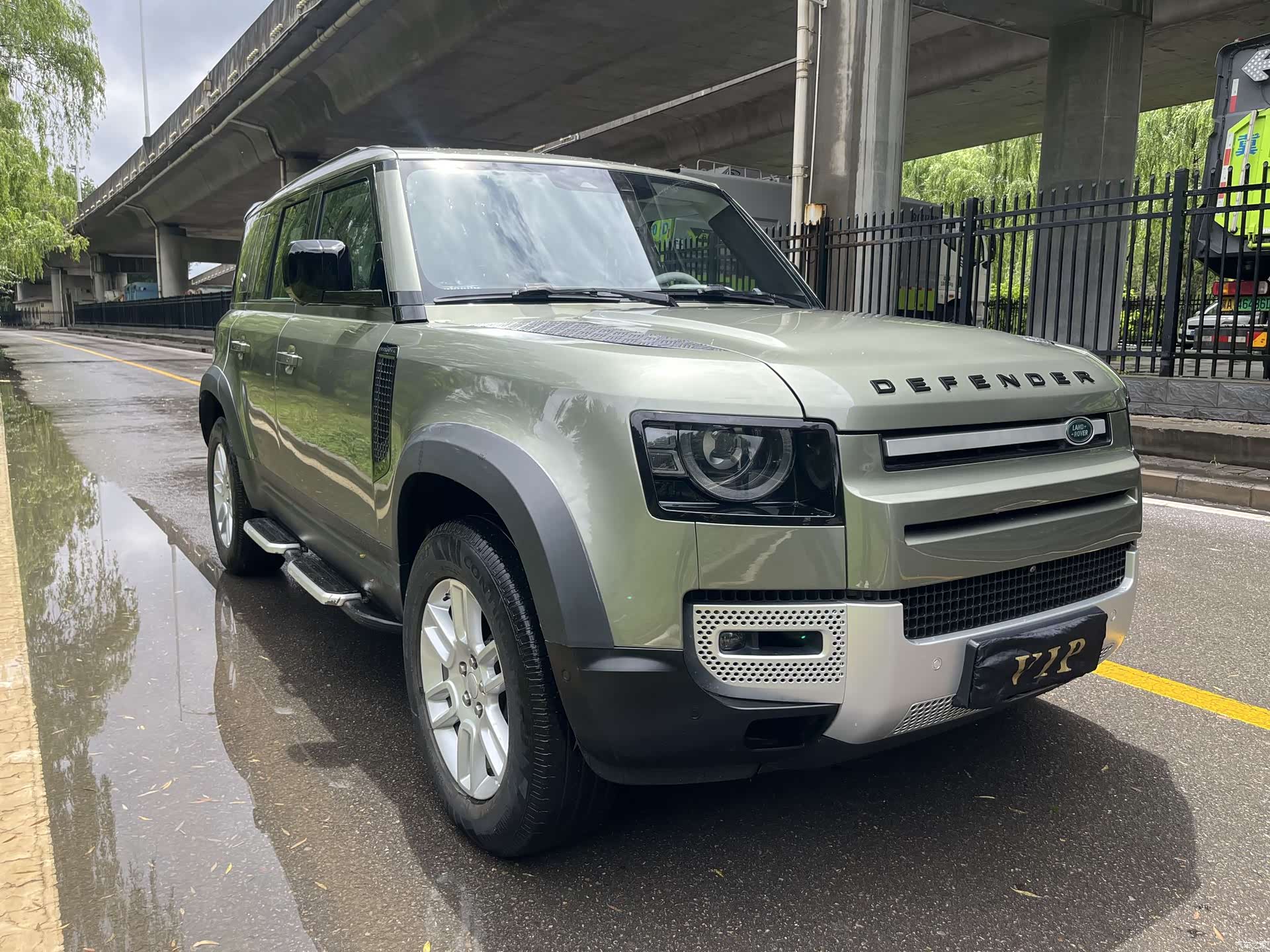Land Rover Defender, 2020 3