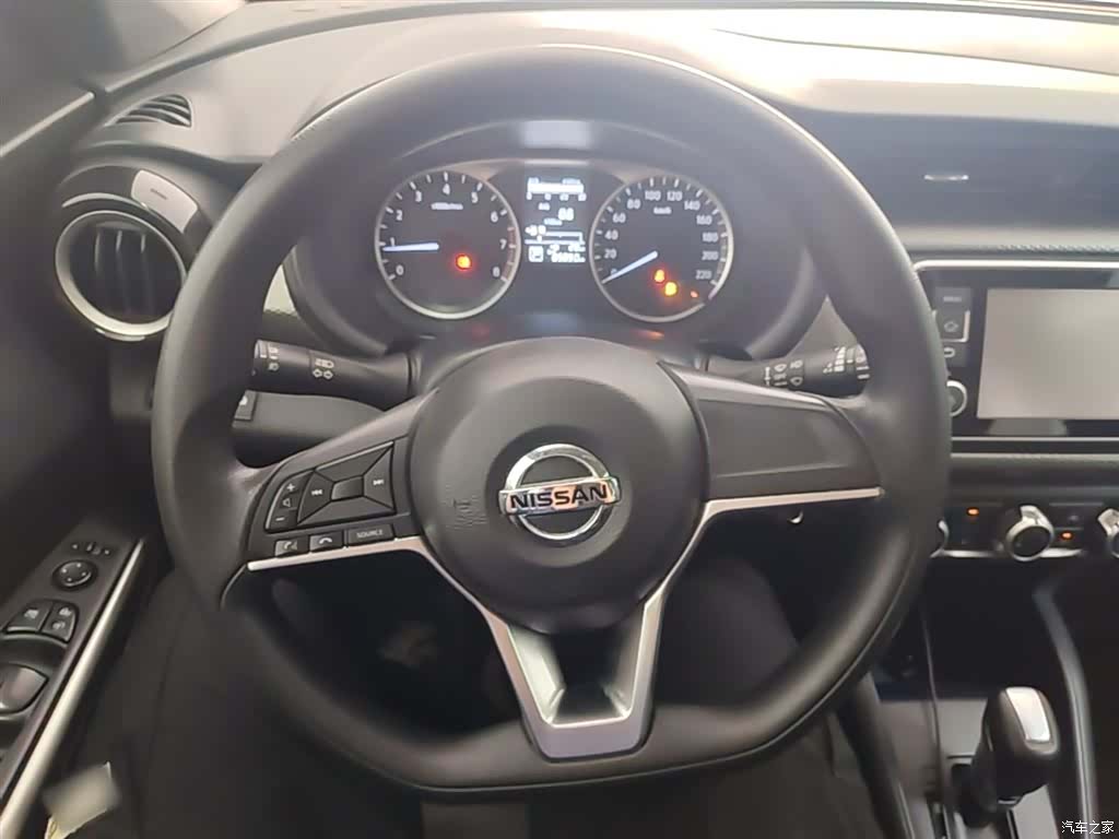 Nissan Kicks, 2018 11