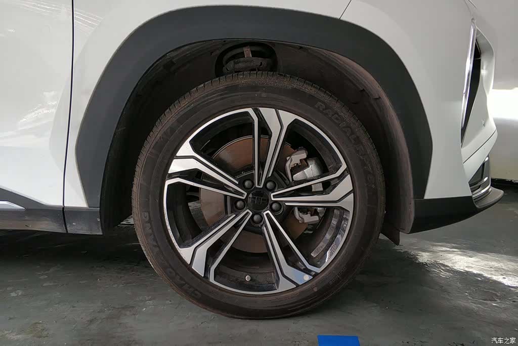 Geely Galaxy L7, 2025 6