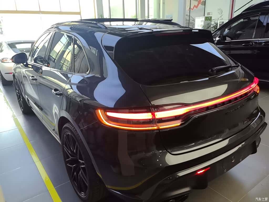 Porsche Macan, 2022 все фото