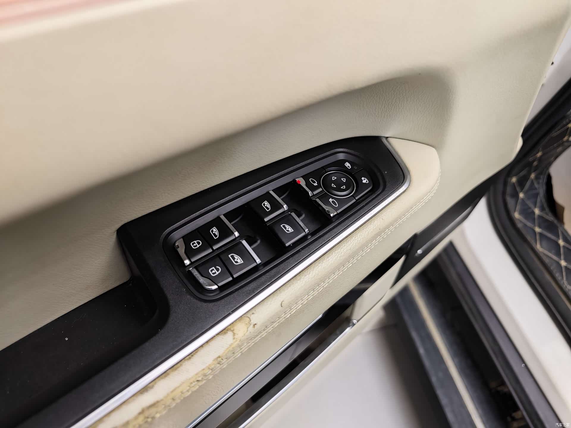 Zotye T700, 2018 9