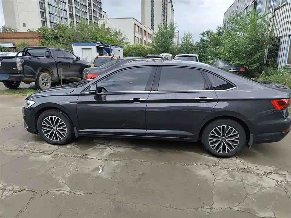 Volkswagen Sagitar