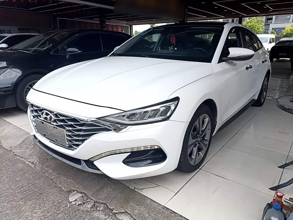Hyundai Lafesta